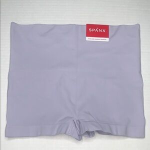 SPANX Light Orchid Seamless Ecocare Boy Shorts.‎ Medium